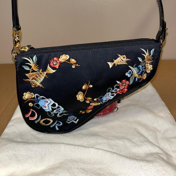 Dior Koi Mini Saddle Embroidered Satin - Picture 5 of 16